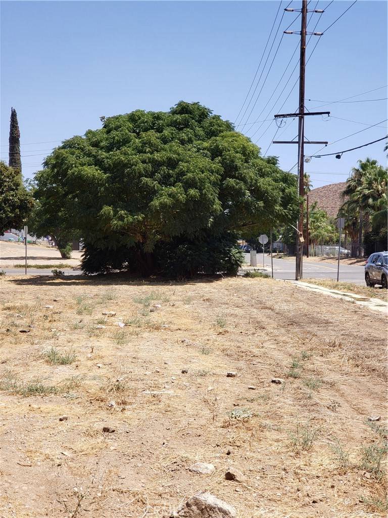 Lake Elsinore, CA 92530,6 Main St