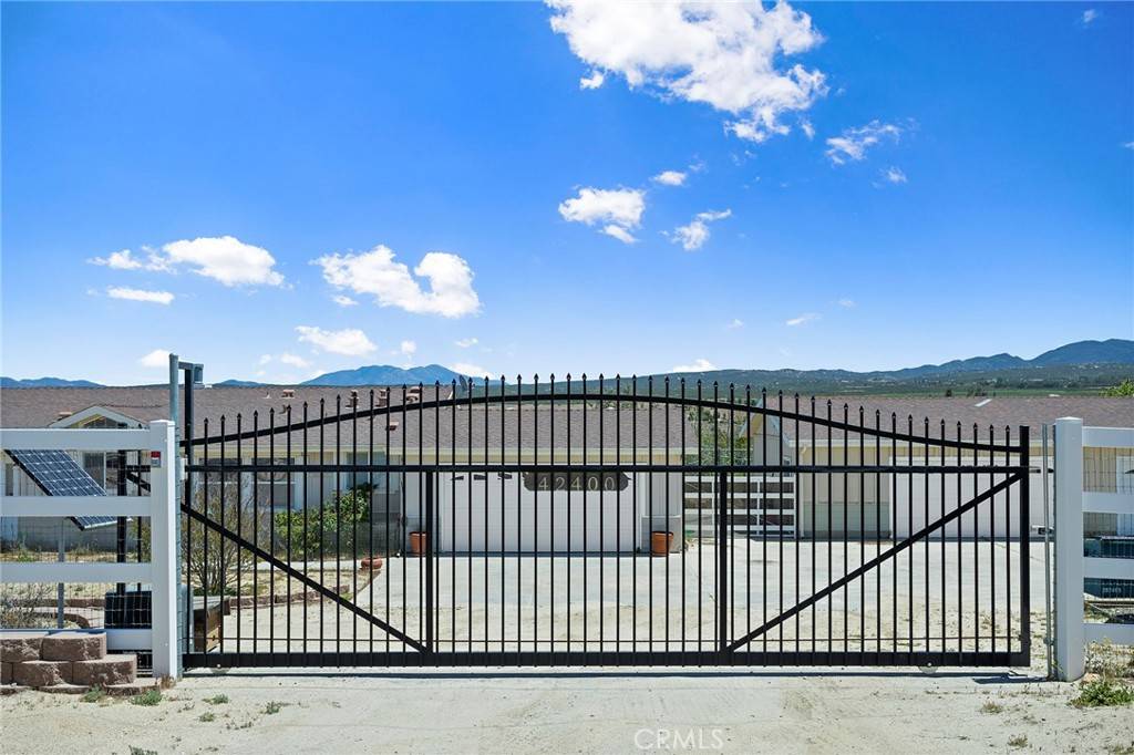 Aguanga, CA 92536,42400 Lakeshore BLVD