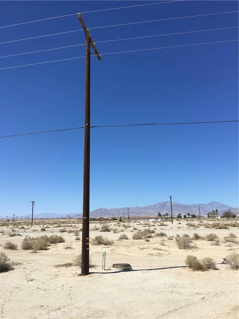 Salton Sea, CA 92274,2193 Columbus AVE