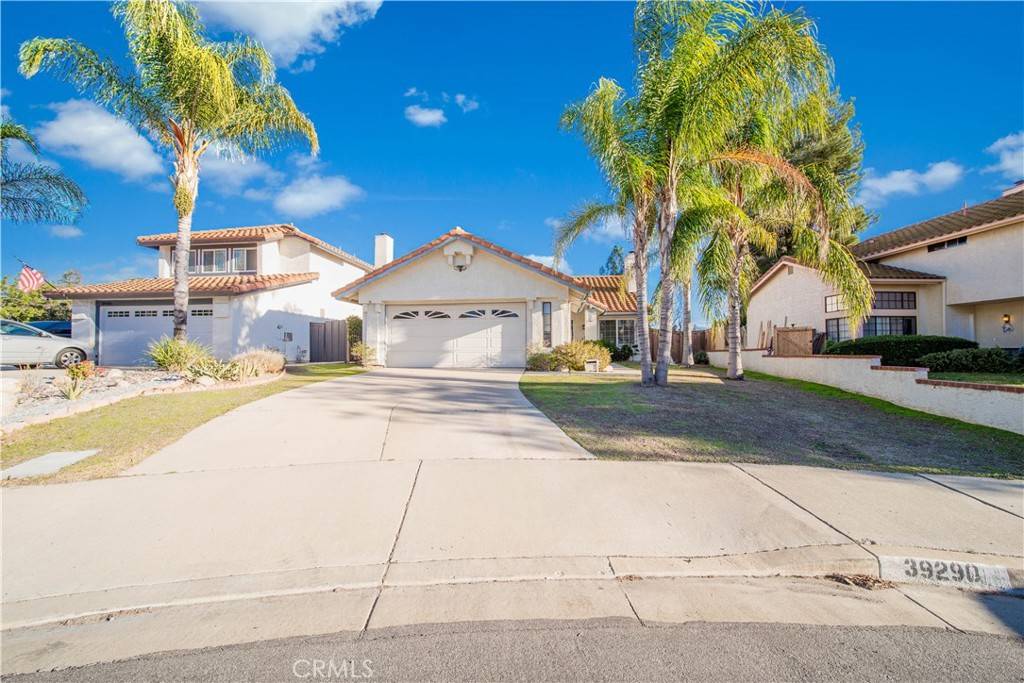 Murrieta, CA 92562,39290 Medina CT