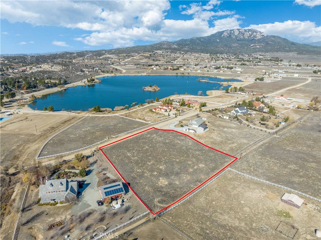 Aguanga, CA 92536,349 Lakefront DR