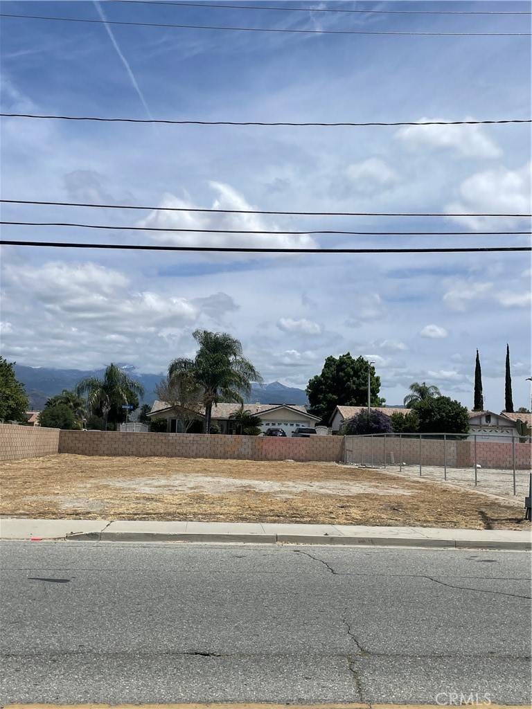 San Jacinto, CA 92583,735 S Hewitt ST