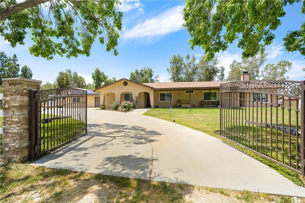 Hemet, CA 92543,30321 Delise DR