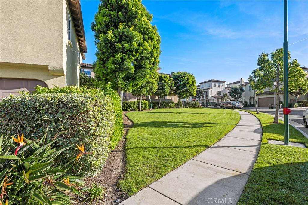 Huntington Beach, CA 92648,18790 Sinclair LN