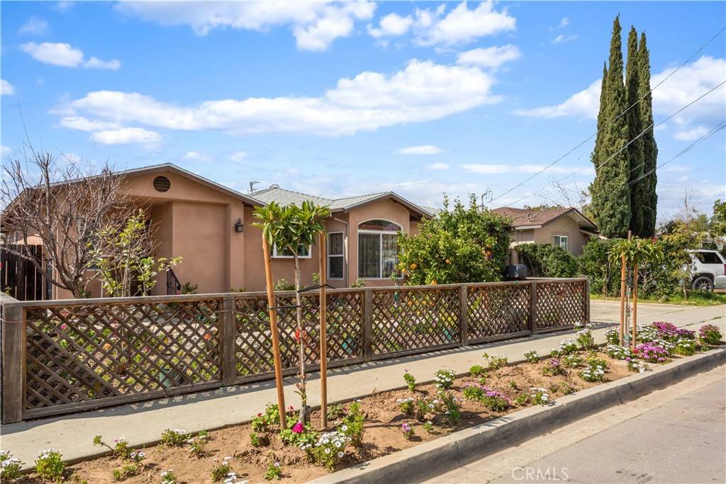 Escondido, CA 92027,613 Fern ST