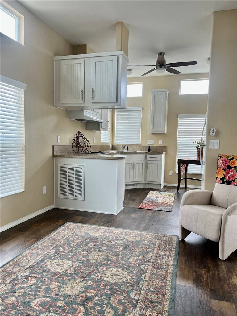 Hemet, CA 92545,1295 S Cawston AVE #462
