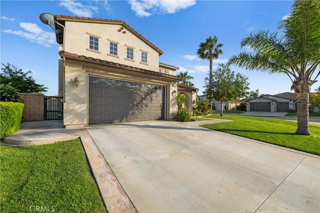 Eastvale, CA 92880,8046 Benelli CT