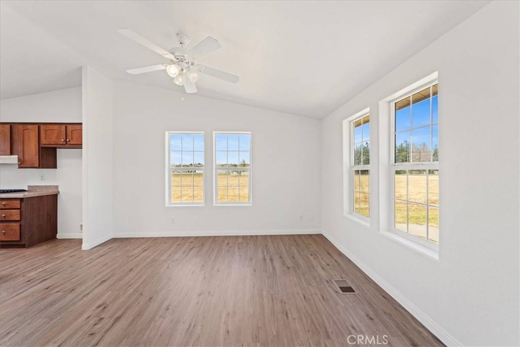 Aguanga, CA 92536,49965 Cree CT