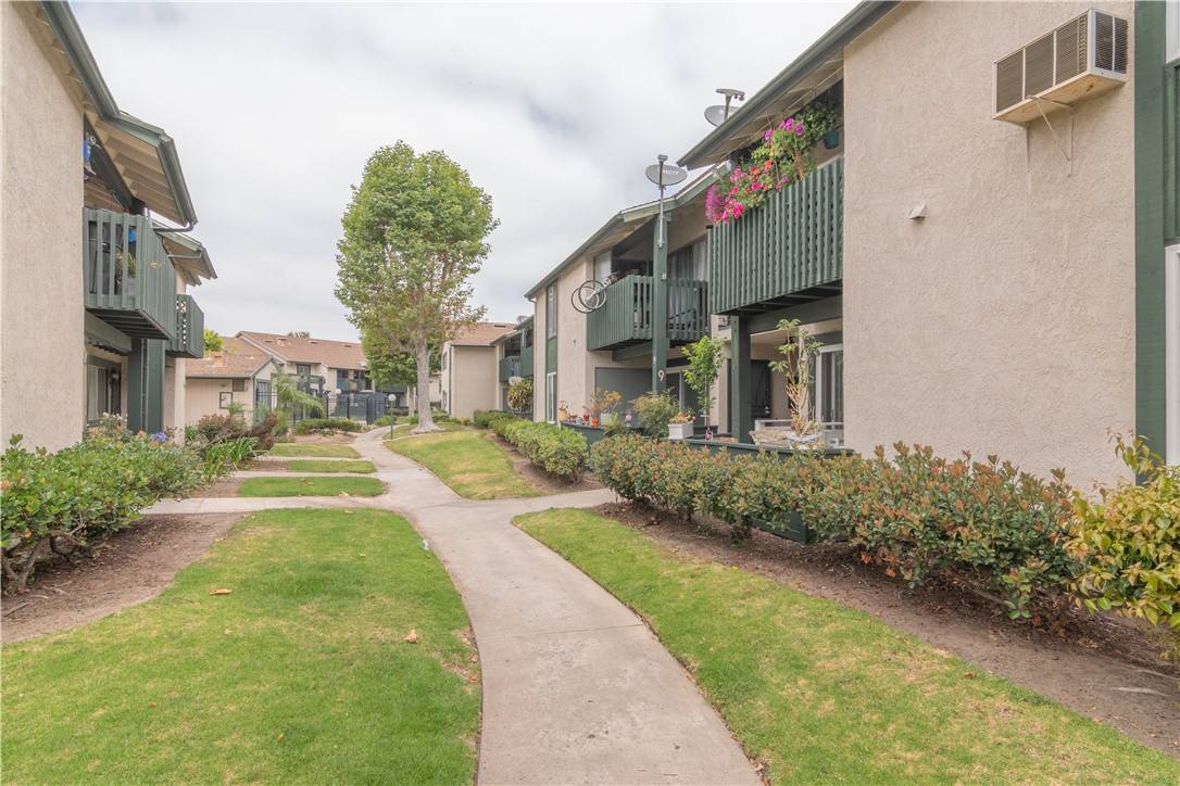 Lake Forest, CA 92630,23228 Orange AVE #9