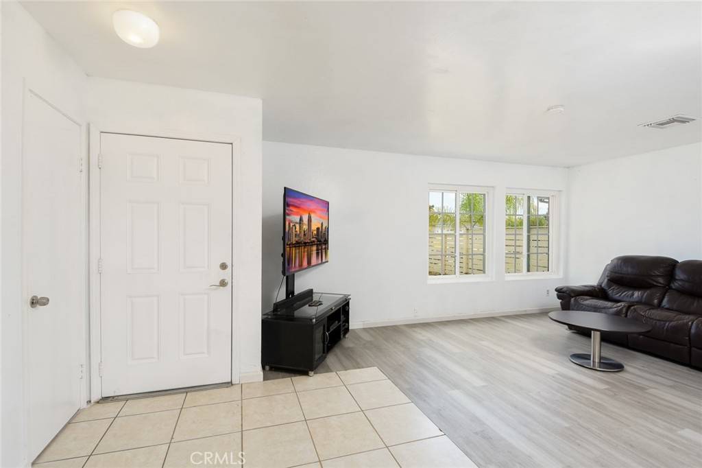 San Diego, CA 92126,8695 Belfast Circle