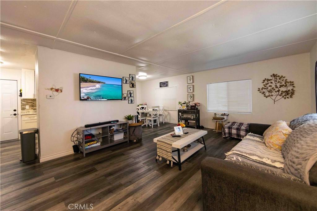Hemet, CA 92543,1097 N State ST #79