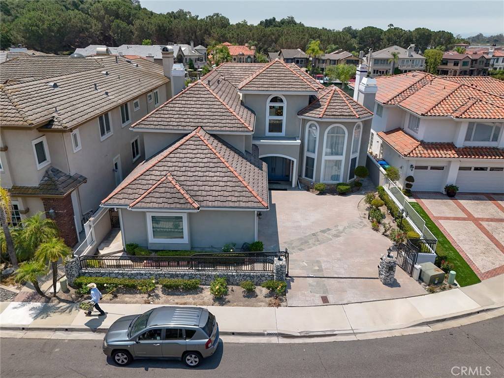 Mission Viejo, CA 92692,28072 Tefir