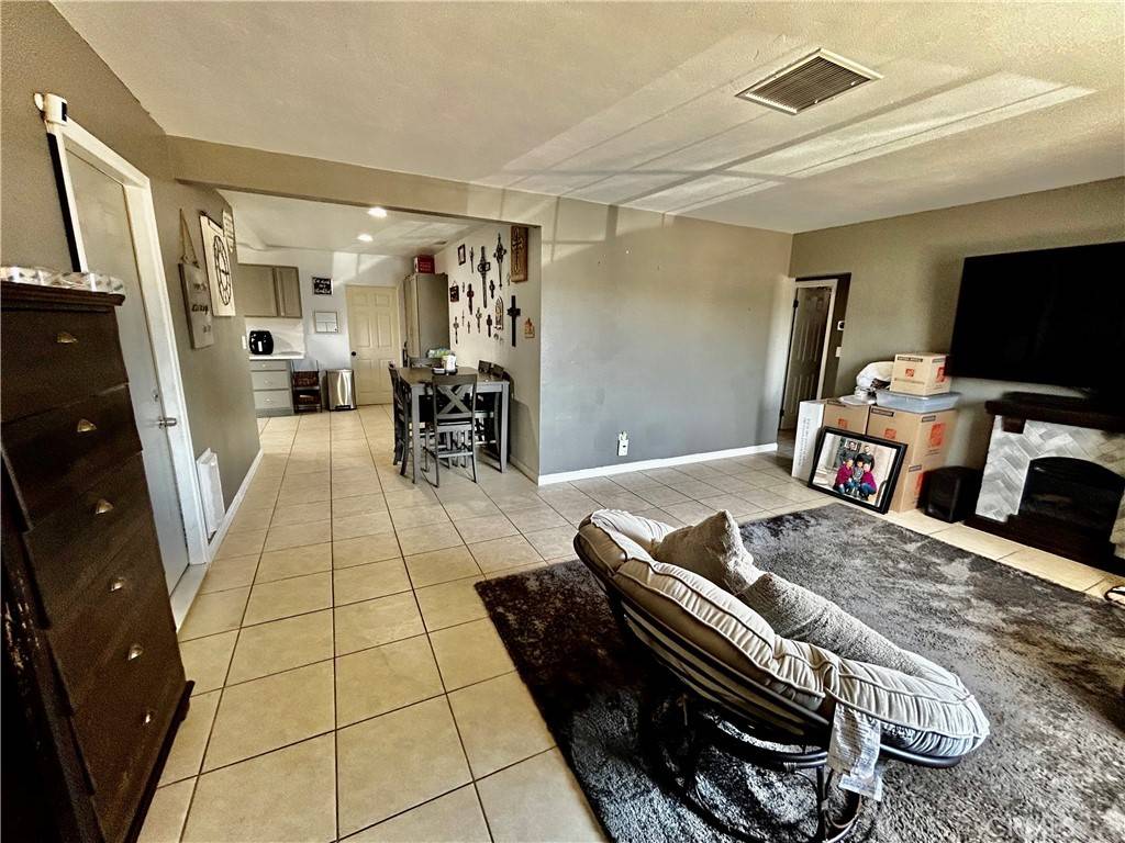 Redlands, CA 92374,1614 Clay ST