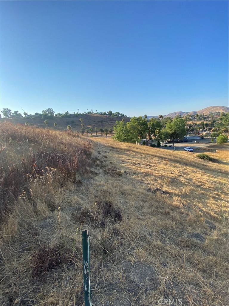 Lake Elsinore, CA 92530,0 Locust Street