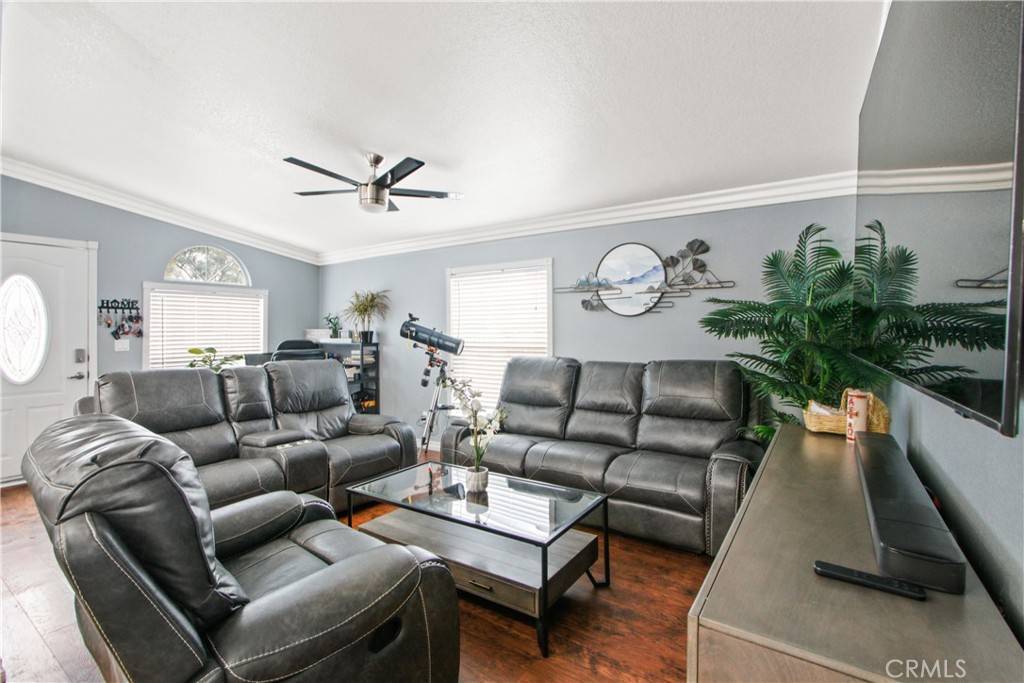 Tustin, CA 92780,108 E Balboa LN