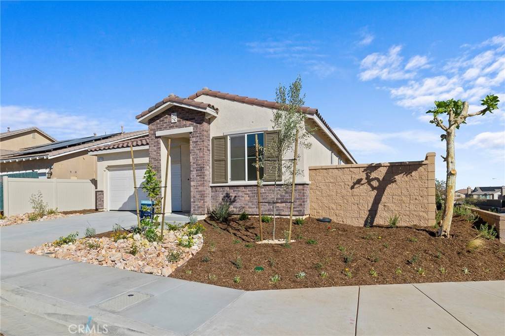 Hesperia, CA 92344,13176 Upland CT