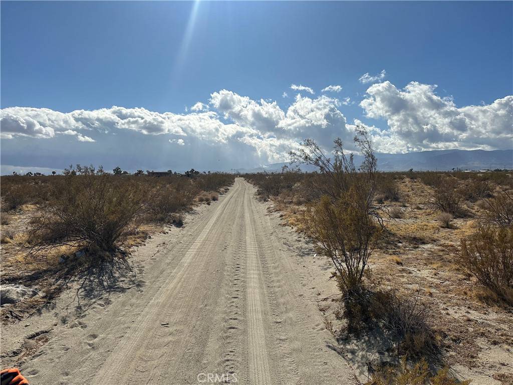 Phelan, CA 92371,14778 Johnson RD