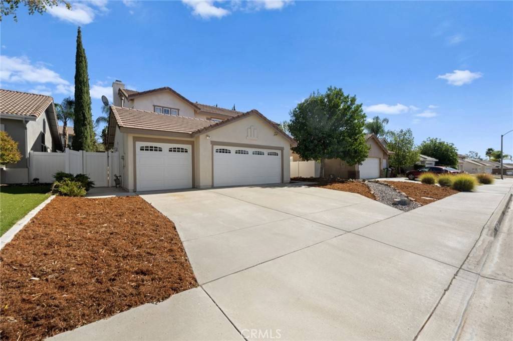 Murrieta, CA 92562,39708 Candy Apple WAY