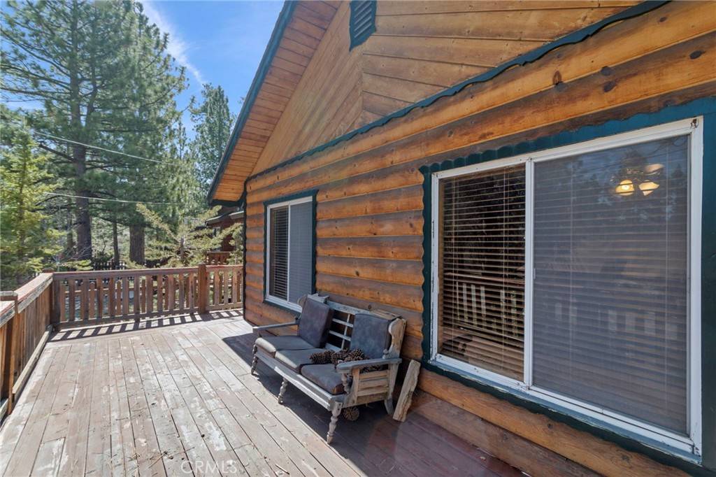 Big Bear Lake, CA 92315,40075 Hillcrest DR