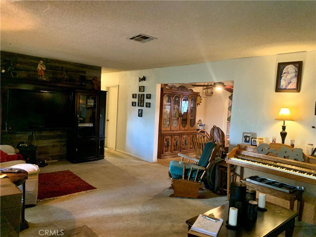 Hemet, CA 92543,765 S State ST