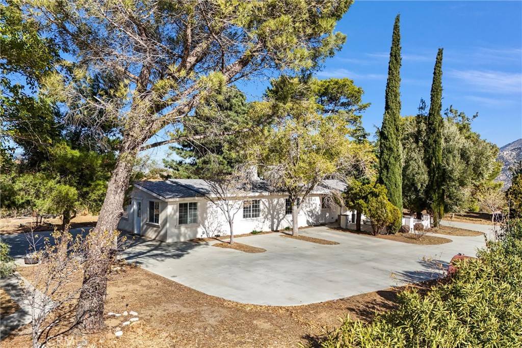 Banning, CA 92220,48511 Twin Pines RD