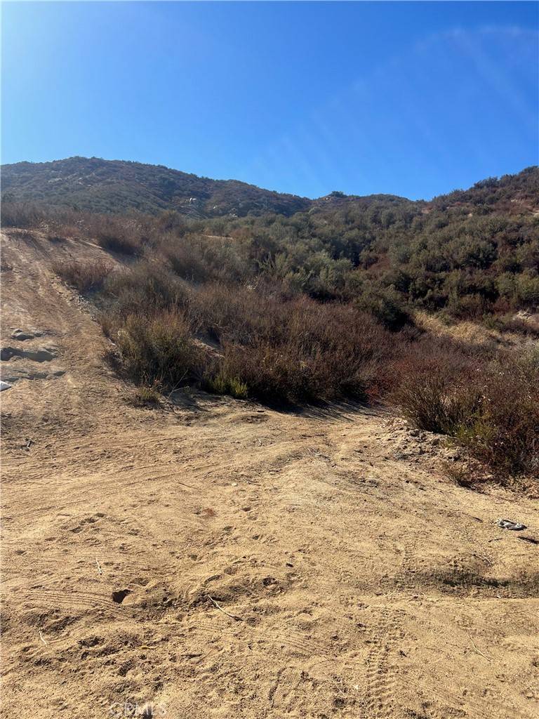 Lake Elsinore, CA 92584,0 Cottonwood