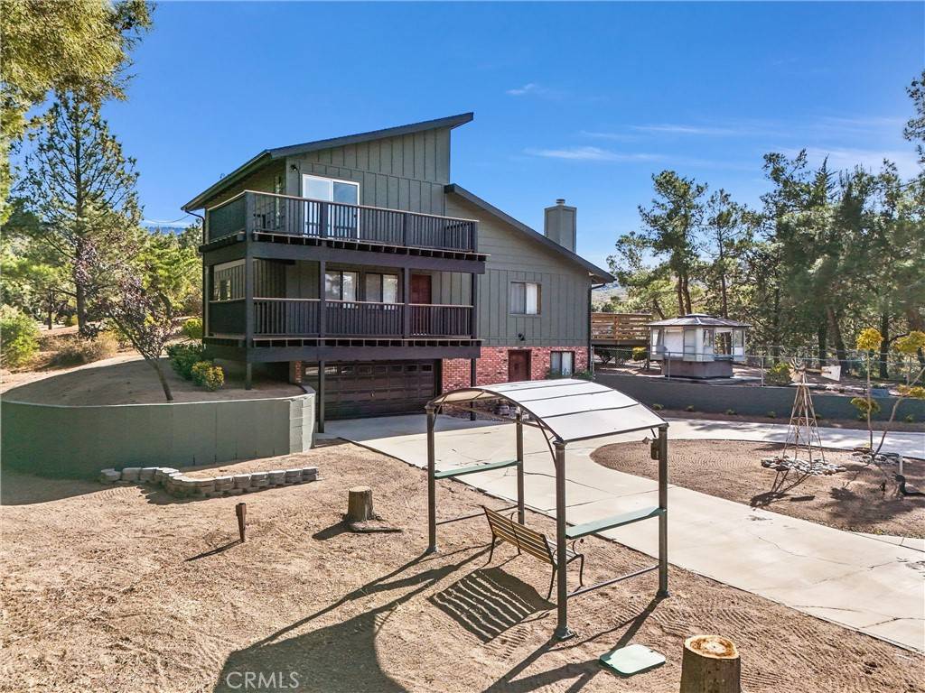 Banning, CA 92220,48085 Twin Pines RD