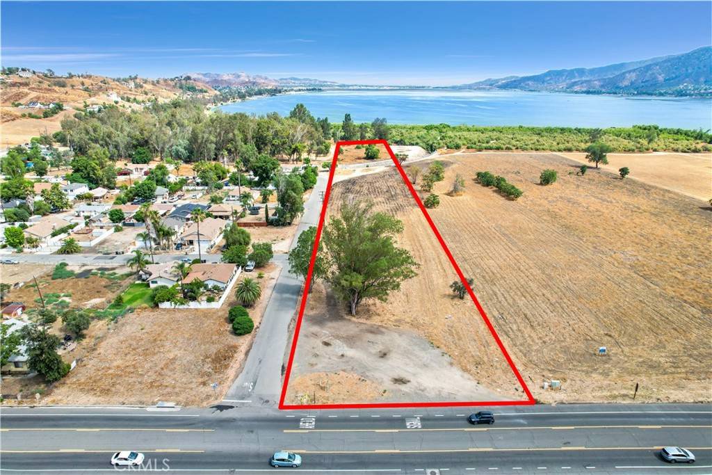 Lake Elsinore, CA 92530,0 Riverside