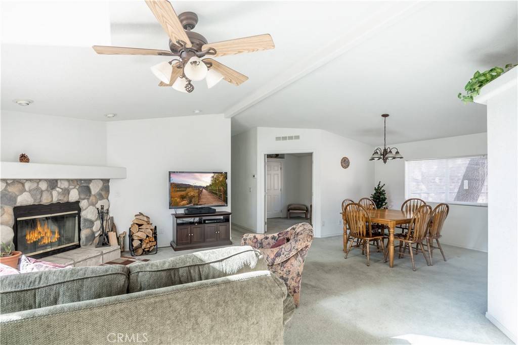 Sugarloaf, CA 92386,460 Sunset LN