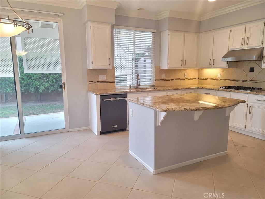 Temecula, CA 92591,31163 Dog Leg CIR