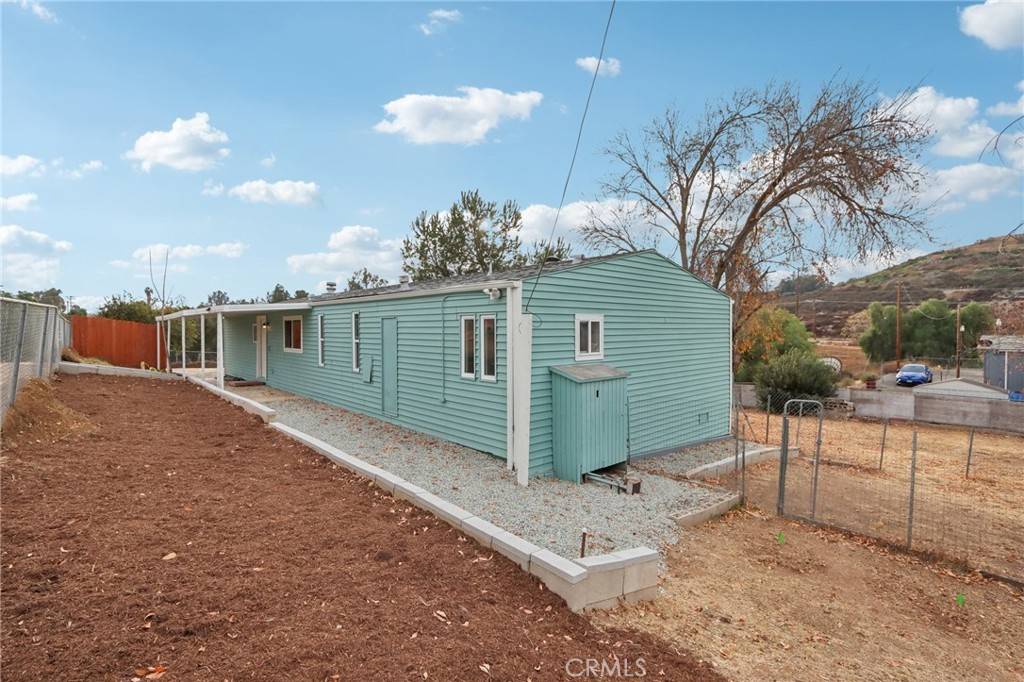 Wildomar, CA 92595,24695 Raymond ST