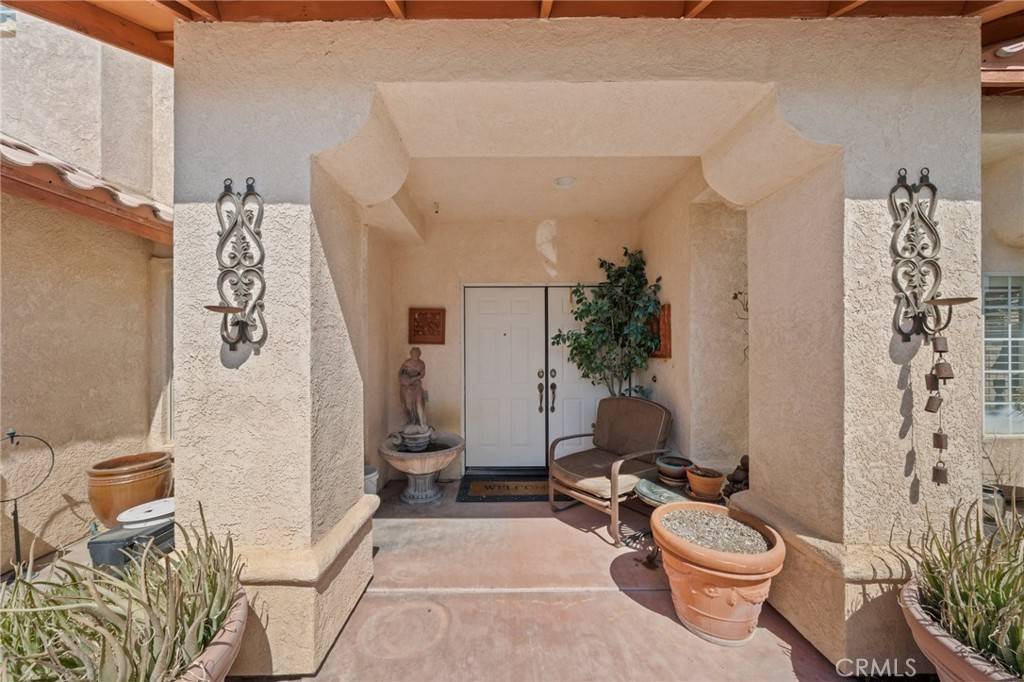 La Quinta, CA 92253,43672 Messina CT