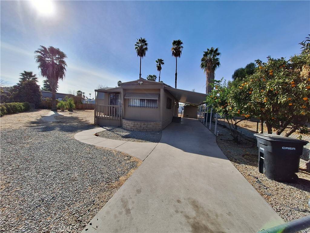 Hemet, CA 92543,609 Imperial WAY