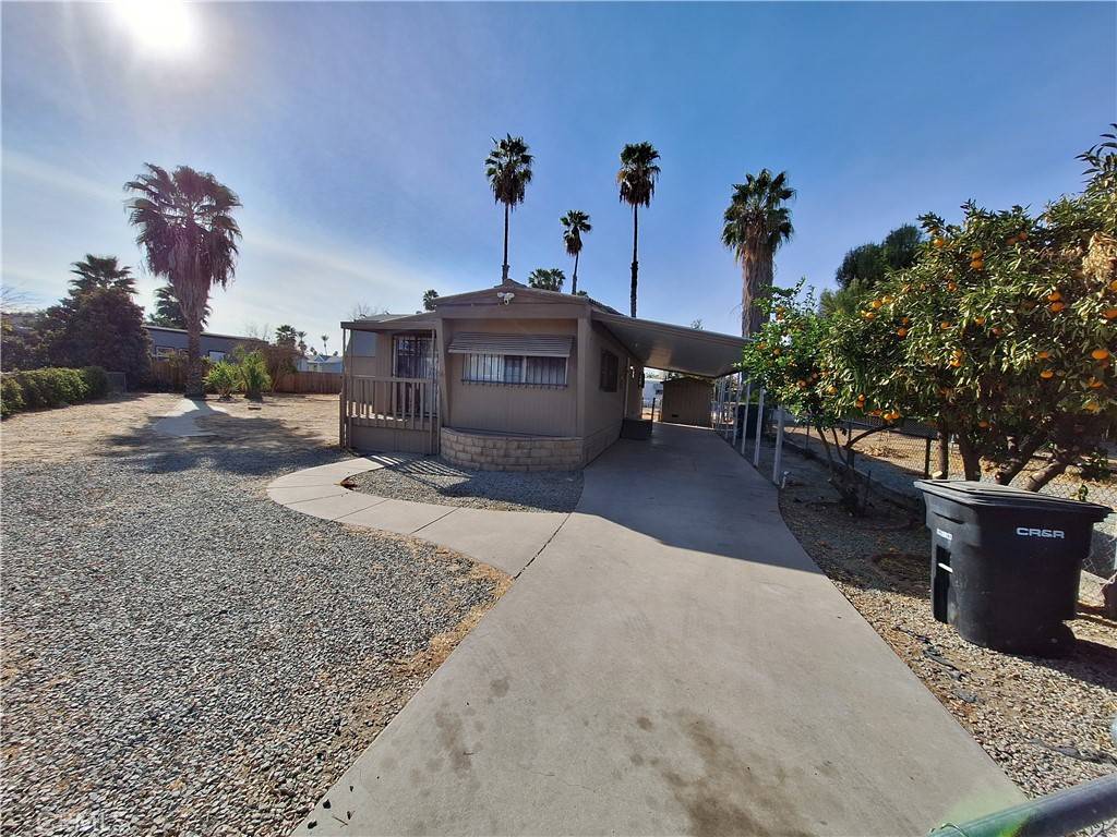 Hemet, CA 92543,609 Imperial WAY