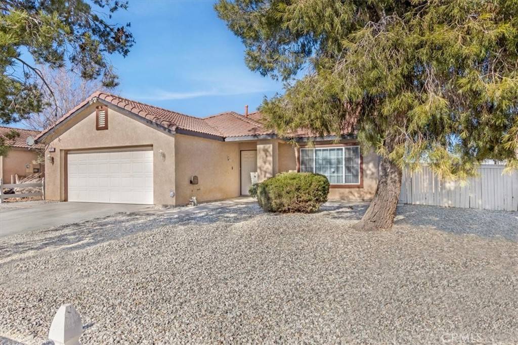 Adelanto, CA 92301,11262 Villa ST