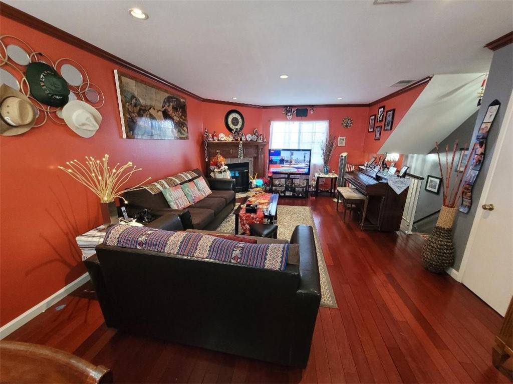 North Hills, CA 91343,8338 Woodley PL #25