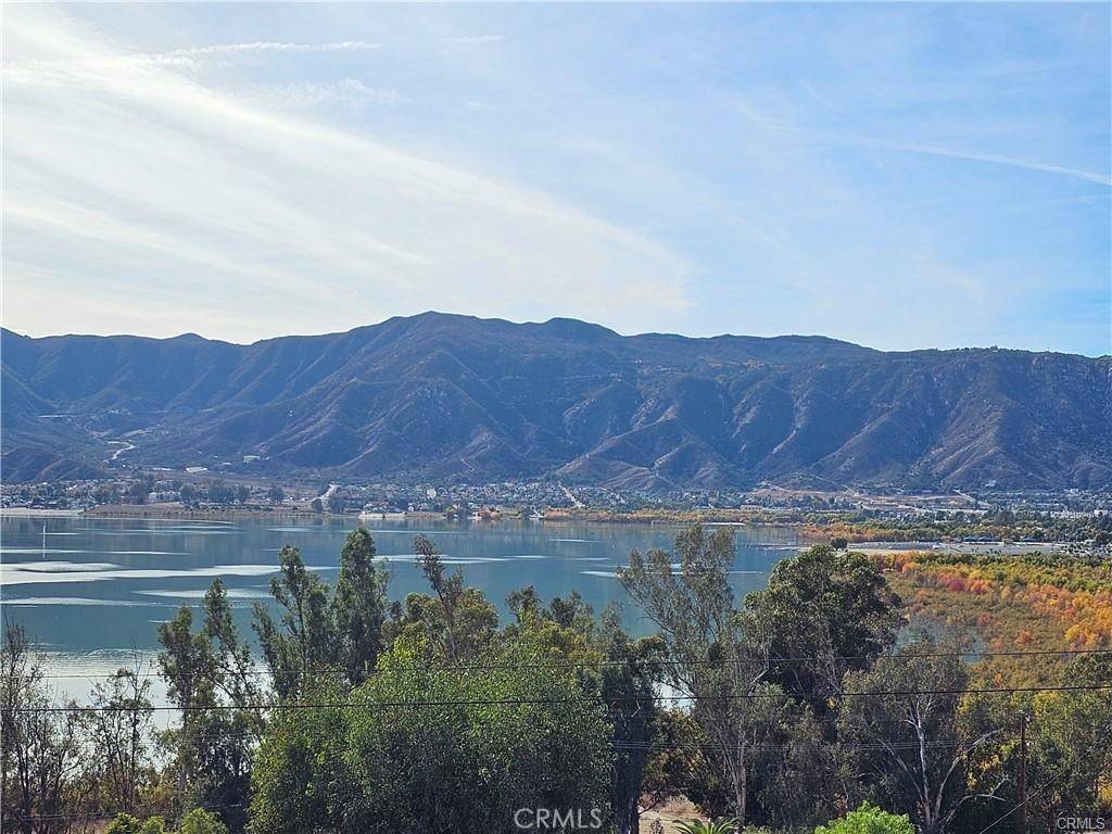 Lake Elsinore, CA 92530,0 Ryan