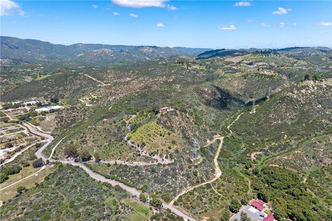39435 De Luz RD Fallbrook, CA 92028