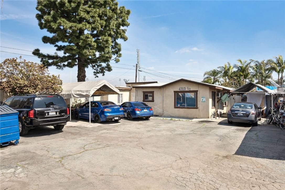 Bell, CA 90201,4313 Florence AVE