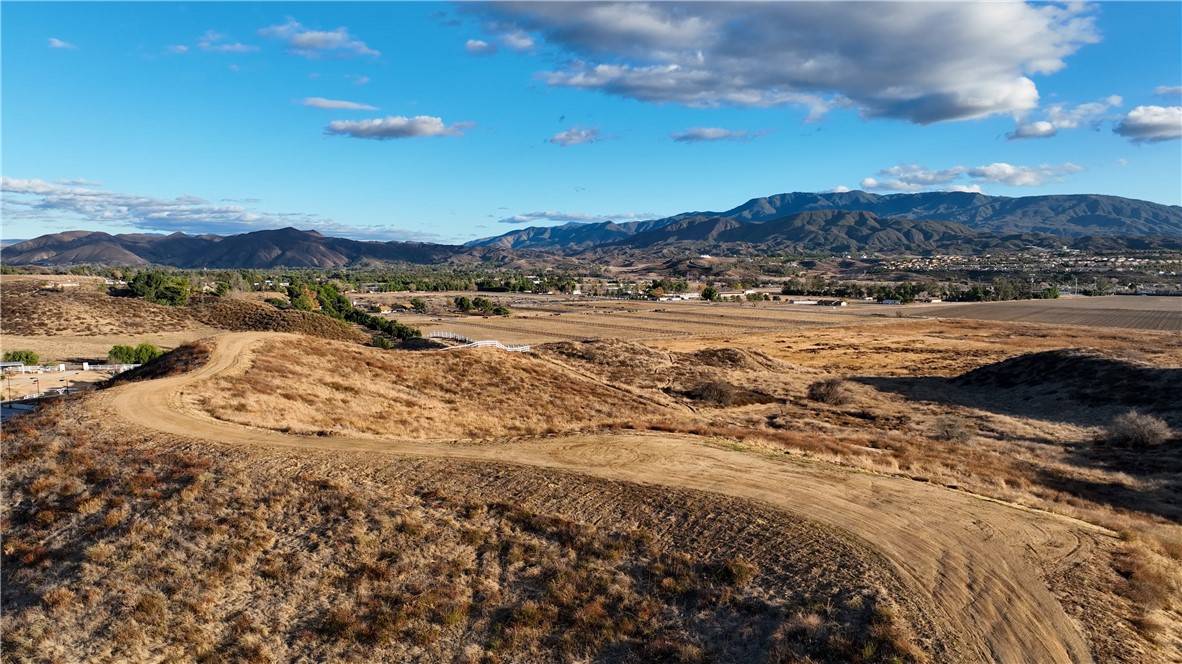 Temecula, CA 92592,33319 Linda Rosea RD
