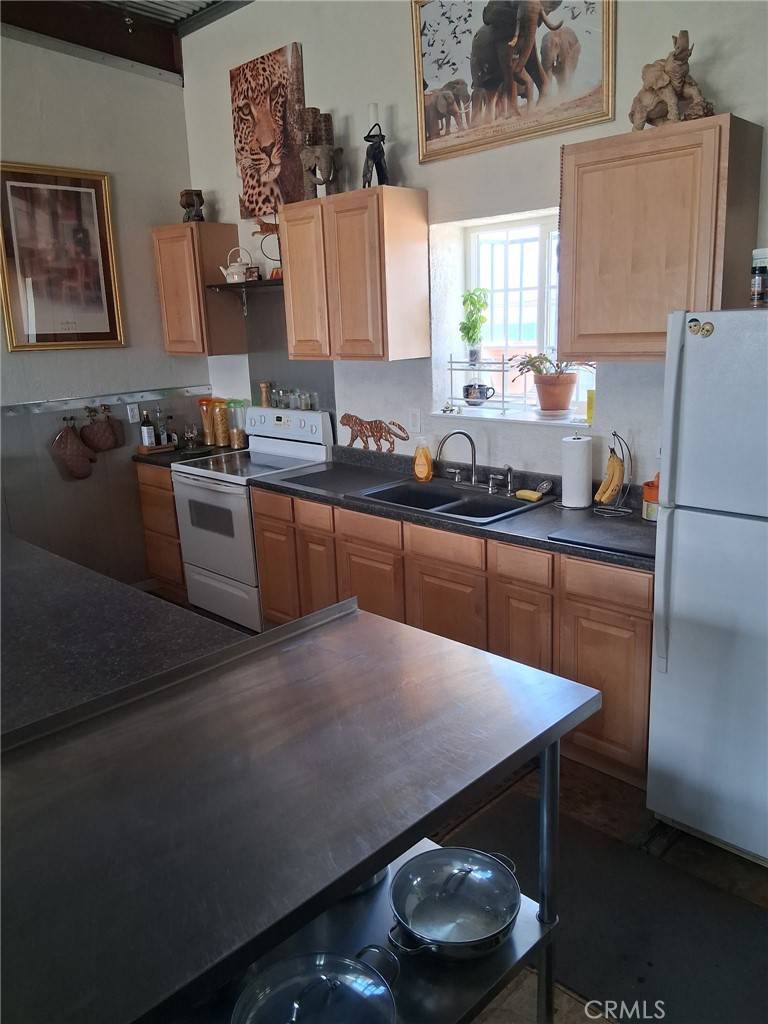 Lucerne Valley, CA 92356,9025 Camp Rock RD