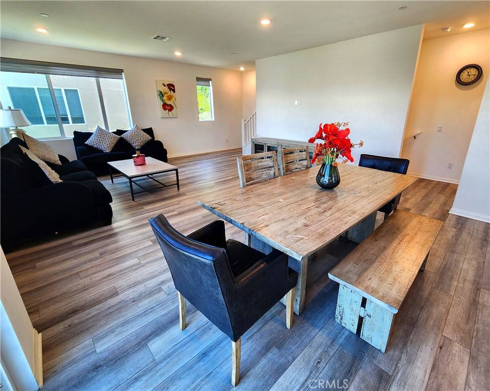 Irvine, CA 92614,203 Steely
