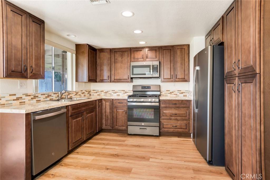 Bloomington, CA 92316,9880 Hollis Street