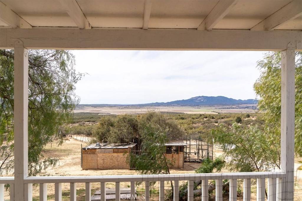 Anza, CA 92539,40690 Apple RD