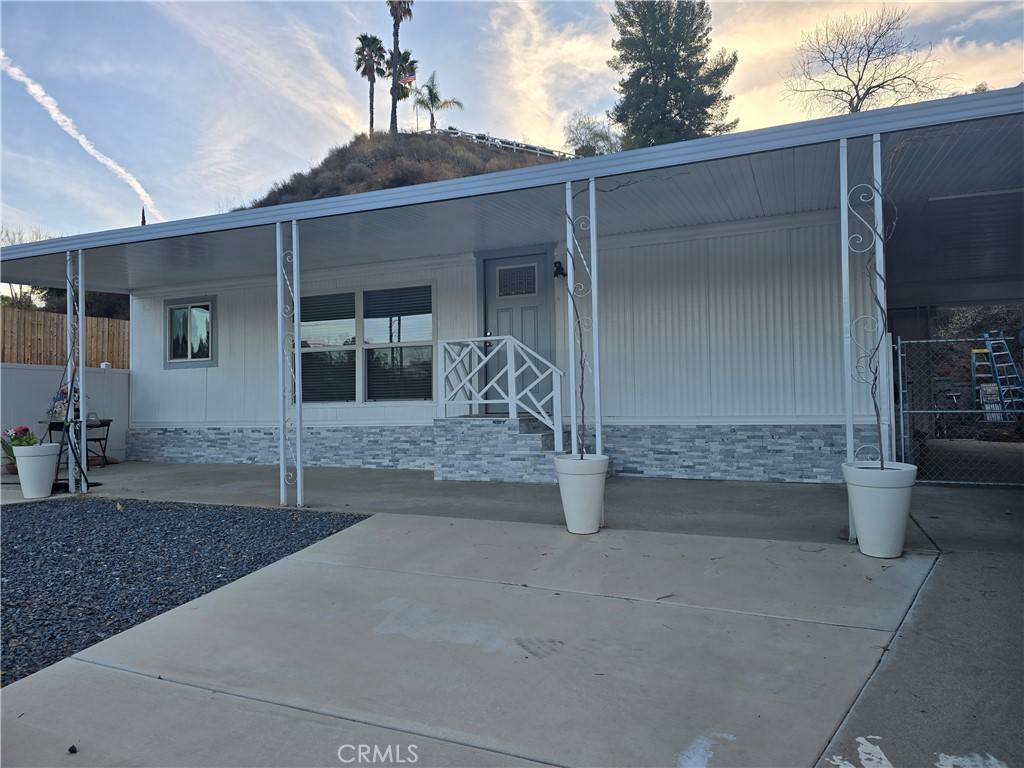 Canyon Lake, CA 92587,22725 Skylink DR