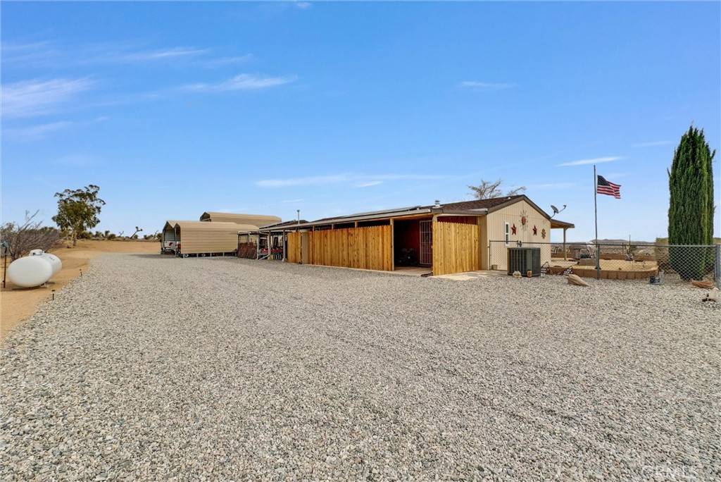 Yucca Valley, CA 92284,55818 Starlight Mesa RD