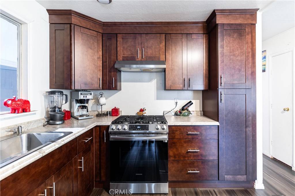 Tustin, CA 92780,122 Cortez