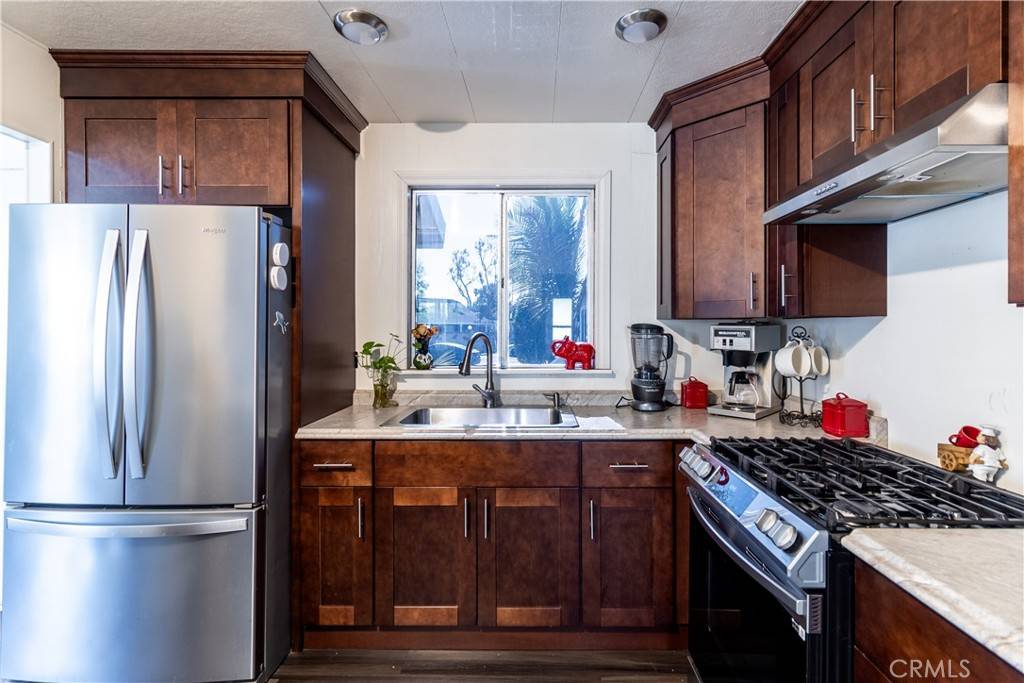 Tustin, CA 92780,122 Cortez