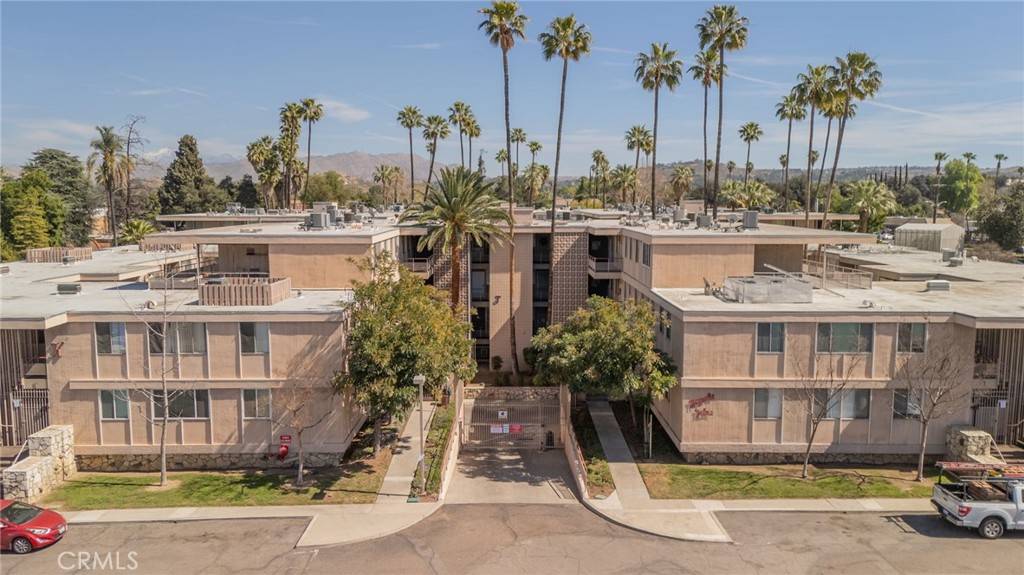 Riverside, CA 92506,6979 Palm CT #329J