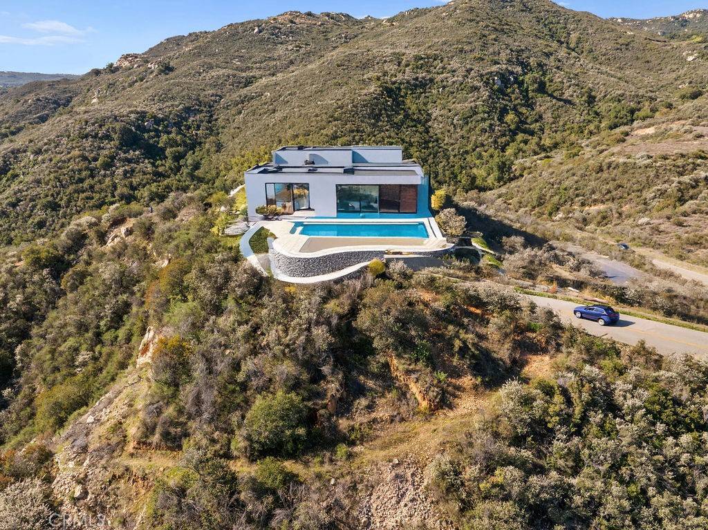 Murrieta, CA 92562,8 Hacienda Dr